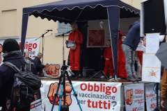 resistenza-manifestazione-bellinzona-1311202115